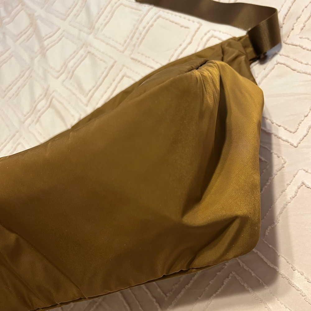 AWAY Nylon Bag - Picture 6 of 12
